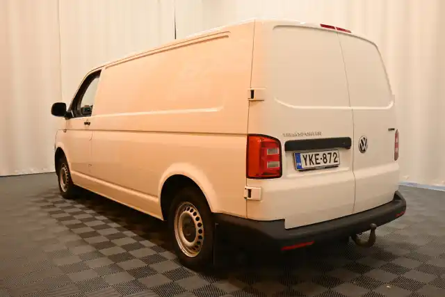 Valkoinen Pakettiauto, Volkswagen Transporter – YKE-872