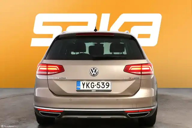 Beige Farmari, Volkswagen Passat – YKG-539