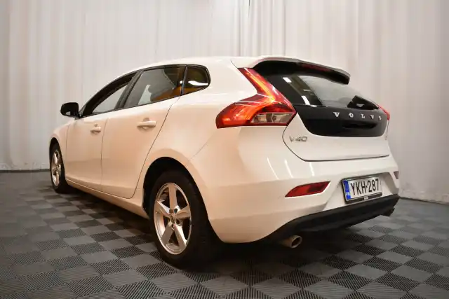 Valkoinen Viistoperä, Volvo V40 – YKH-287