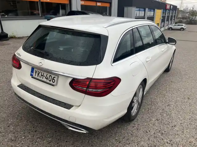 Valkoinen Farmari, Mercedes-Benz C – YKH-406