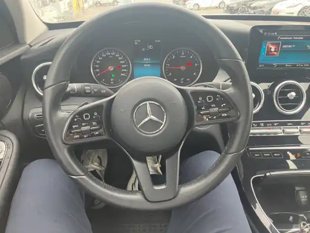Valkoinen Farmari, Mercedes-Benz C – YKH-406