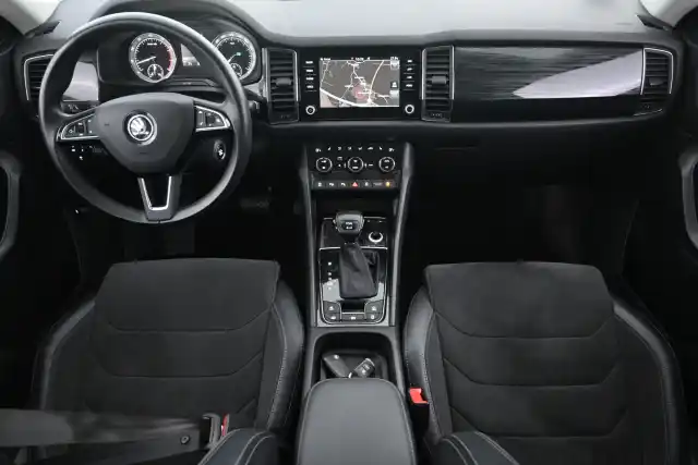 Musta Maastoauto, Skoda Kodiaq – YKH-932