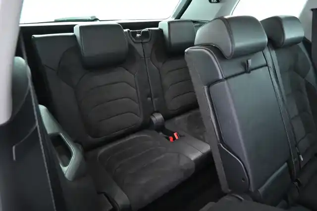 Musta Maastoauto, Skoda Kodiaq – YKH-932