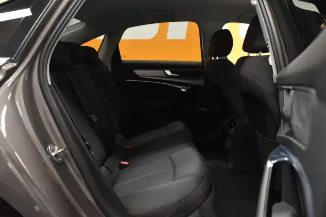 Ruskea Sedan, Audi A6 – YKI-458