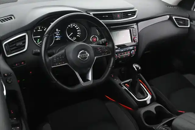 Ruskea Maastoauto, Nissan Qashqai – YKI-832