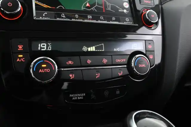 Ruskea Maastoauto, Nissan Qashqai – YKI-832