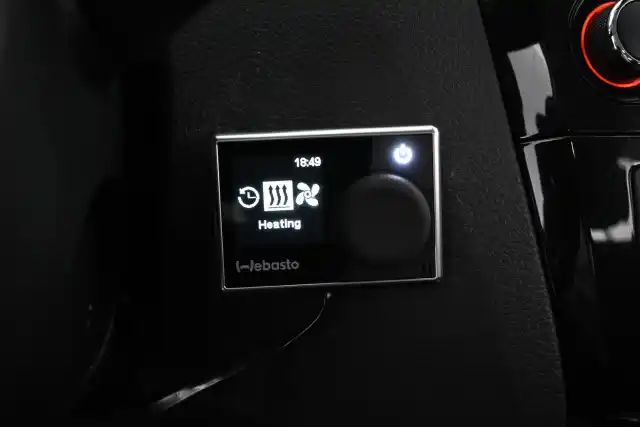 Ruskea Maastoauto, Nissan Qashqai – YKI-832