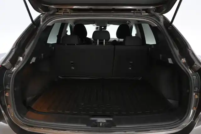 Ruskea Maastoauto, Nissan Qashqai – YKI-832
