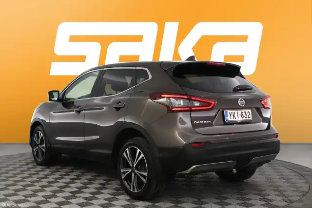 Ruskea Maastoauto, Nissan Qashqai – YKI-832