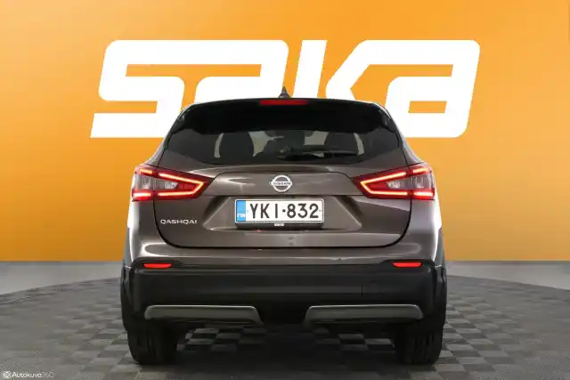 Ruskea Maastoauto, Nissan Qashqai – YKI-832