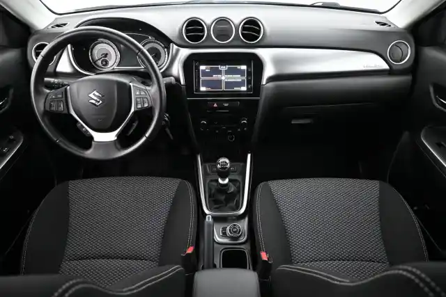 Valkoinen Viistoperä, Suzuki Vitara – YKJ-461