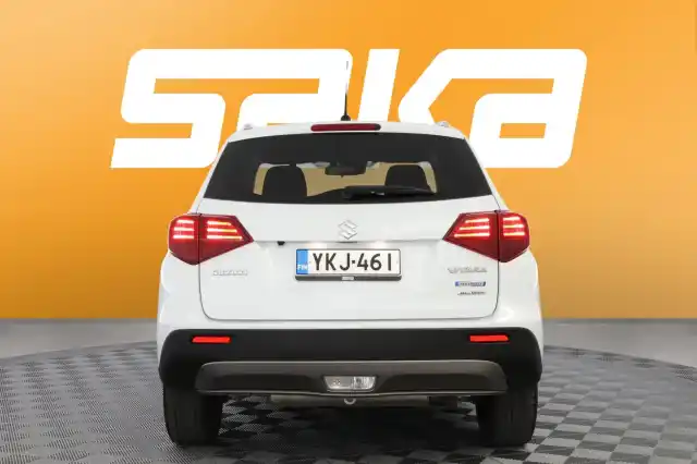 Valkoinen Viistoperä, Suzuki Vitara – YKJ-461