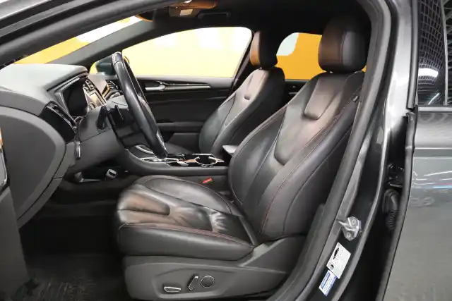 Harmaa Farmari, Ford Mondeo – YKJ-568