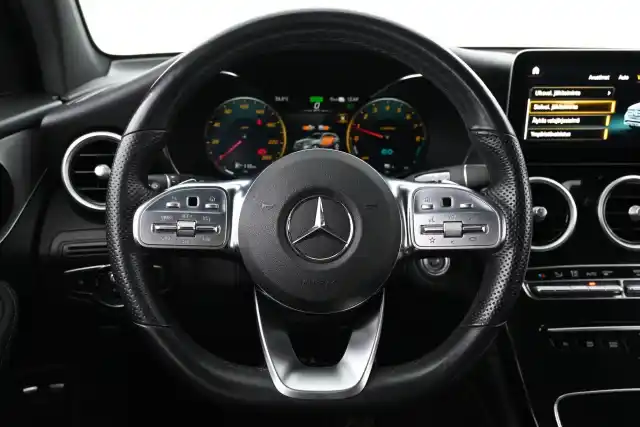 Musta Maastoauto, Mercedes-Benz GLC – YKL-869