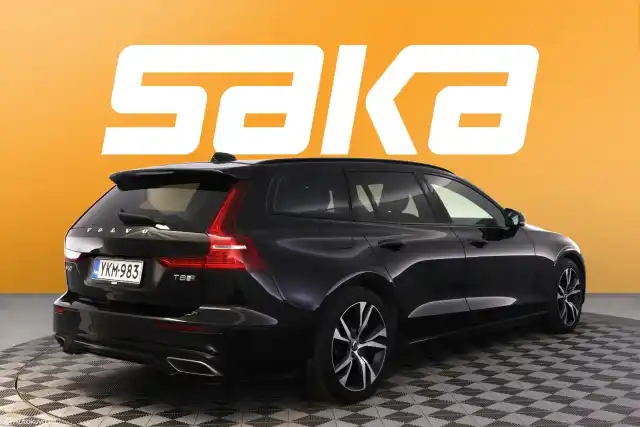 Musta Farmari, Volvo V60 – YKM-983