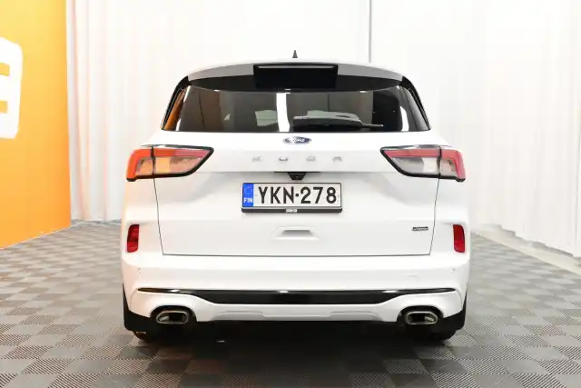 Valkoinen Maastoauto, Ford Kuga – YKN-278