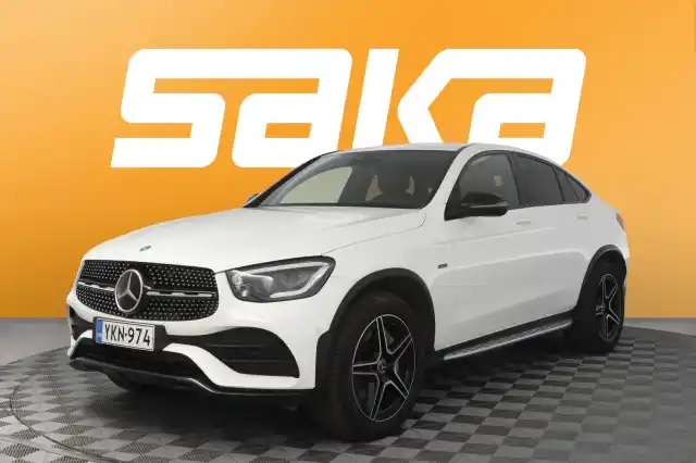 Valkoinen Maastoauto, Mercedes-Benz GLC – YKN-974