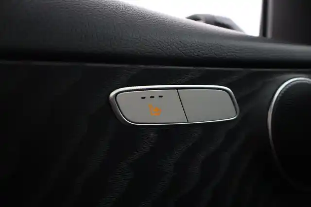 Valkoinen Maastoauto, Mercedes-Benz GLC – YKN-974