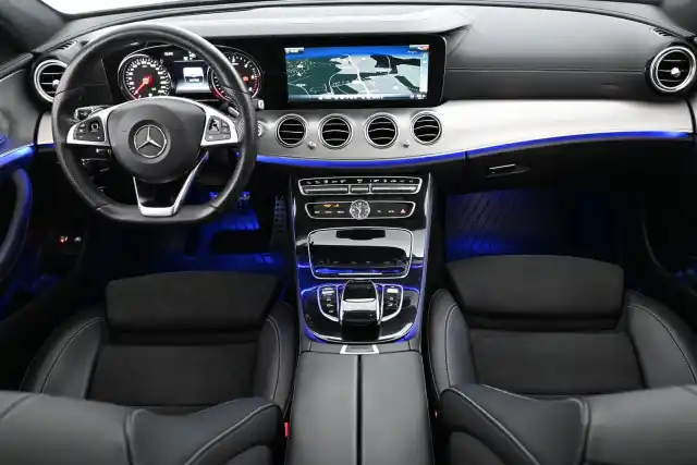 Valkoinen Farmari, Mercedes-Benz E – YKO-130