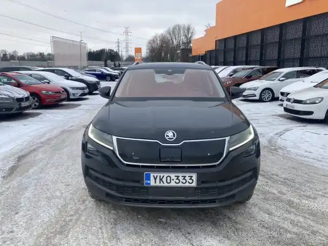 Musta Maastoauto, Skoda Kodiaq – YKO-333