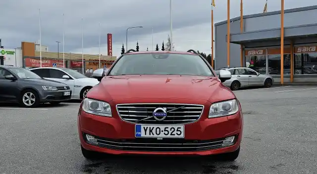 Punainen Farmari, Volvo V70 – YKO-525