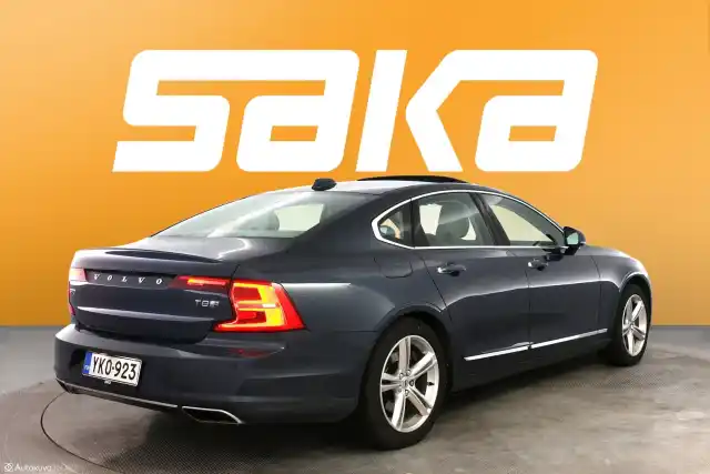 Sininen Sedan, Volvo S90 – YKO-923