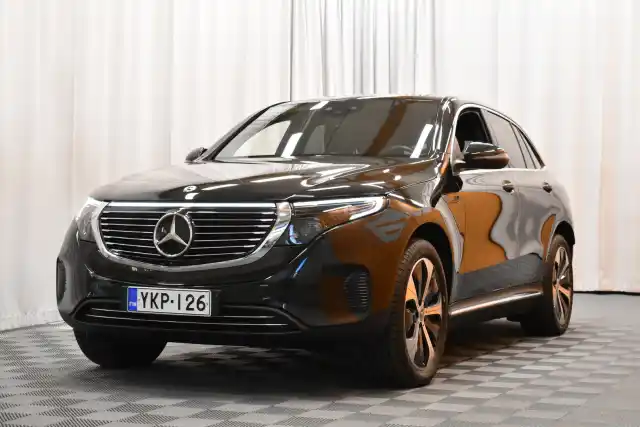 Musta Maastoauto, Mercedes-Benz EQC – YKP-126