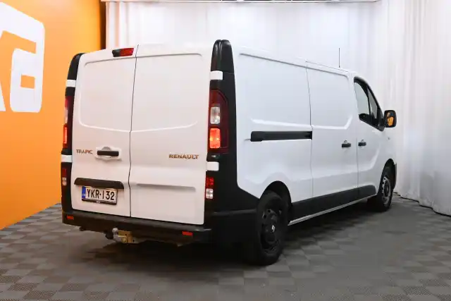 Valkoinen Pakettiauto, Renault Trafic – YKR-132