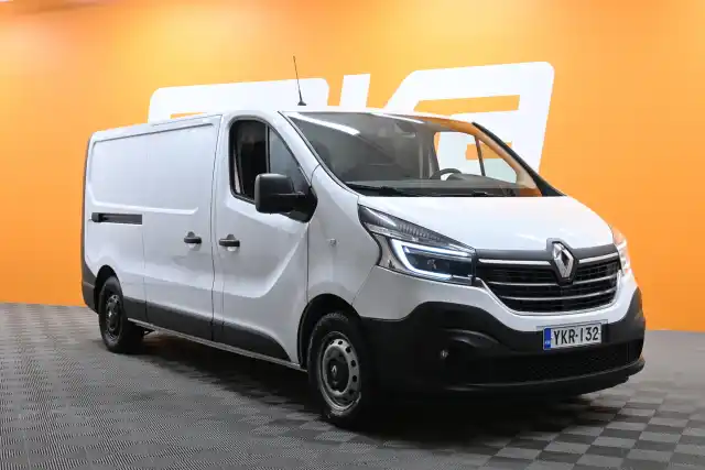 Valkoinen Pakettiauto, Renault Trafic – YKR-132