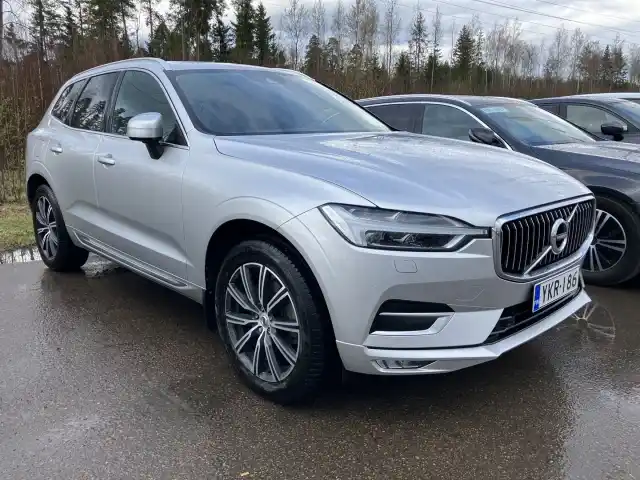 Harmaa Maastoauto, Volvo XC60 – YKR-186