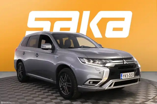 Harmaa Maastoauto, Mitsubishi Outlander PHEV – YKS-320