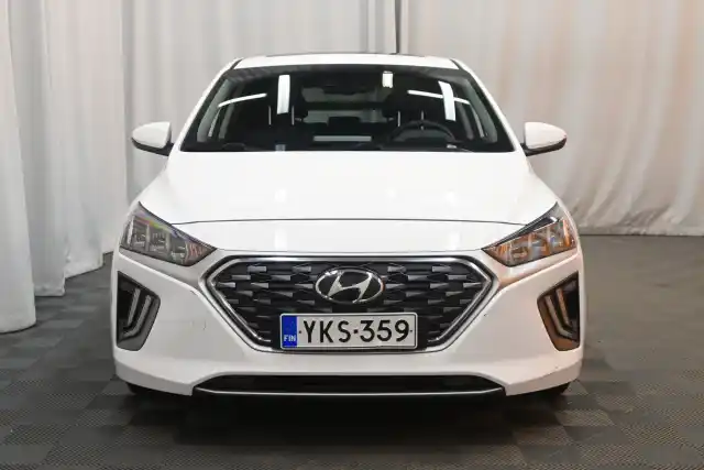 Valkoinen Viistoperä, Hyundai IONIQ plug-in – YKS-359