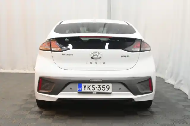 Valkoinen Viistoperä, Hyundai IONIQ plug-in – YKS-359