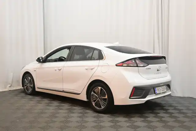 Valkoinen Viistoperä, Hyundai IONIQ plug-in – YKS-359