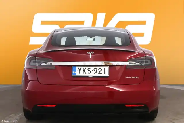 Punainen Viistoperä, Tesla Model S – YKS-921