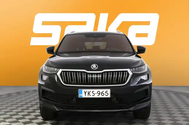 Musta Maastoauto, Skoda Kodiaq – YKS-965
