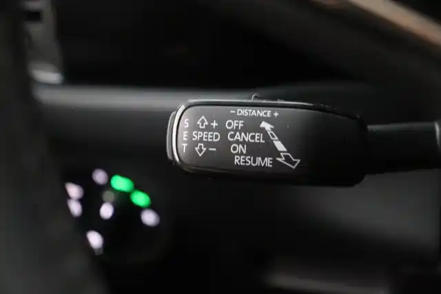 Musta Maastoauto, Skoda Kodiaq – YKS-965