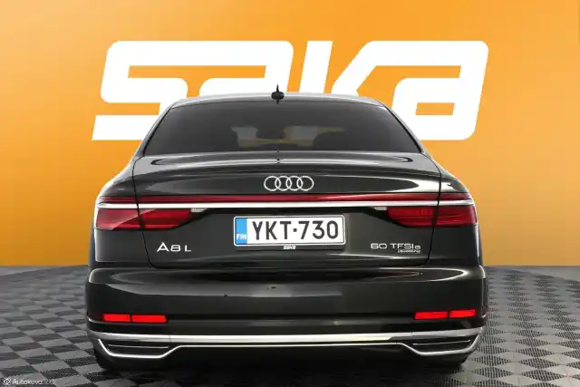 Musta Sedan, Audi A8 – YKT-730