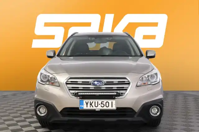 Beige Farmari, Subaru Outback – YKU-501