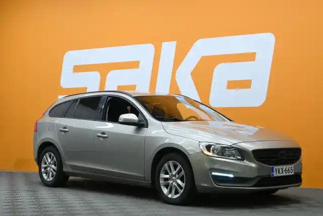 Ruskea Farmari, Volvo V60 – YKX-665