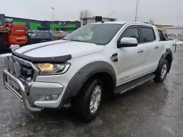 Valkoinen Avolava, Ford Ranger – YKZ-522