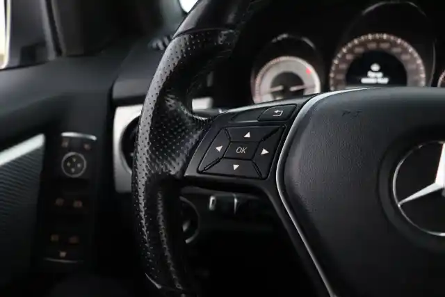 Hopea Maastoauto, Mercedes-Benz GLK – YLA-813