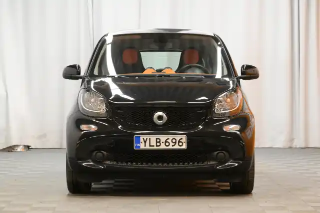 Musta Coupe, Smart fortwo – YLB-696