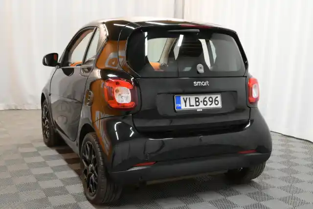 Musta Coupe, Smart fortwo – YLB-696