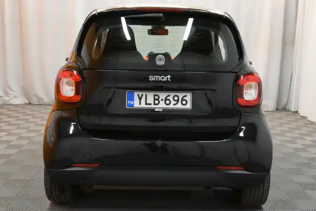 Musta Coupe, Smart fortwo – YLB-696