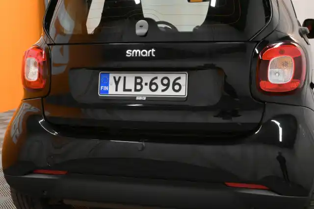 Musta Coupe, Smart fortwo – YLB-696