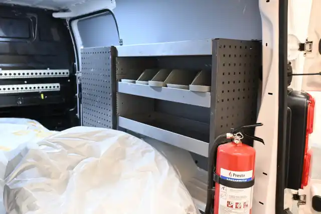 Valkoinen Pakettiauto, Toyota Proace – YLB-906