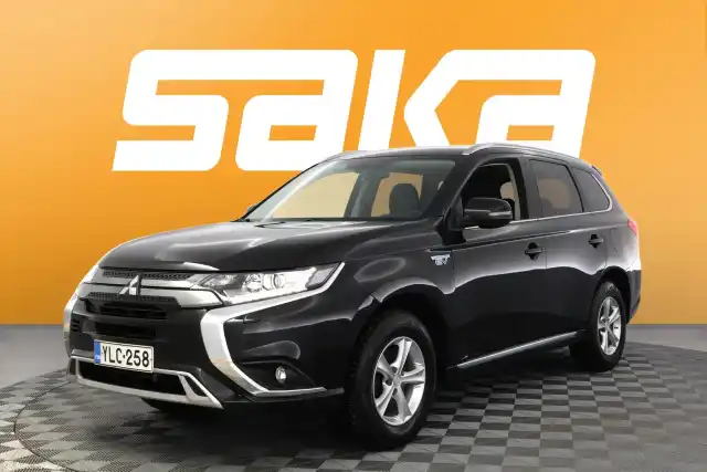 Musta Maastoauto, Mitsubishi Outlander PHEV – YLC-258