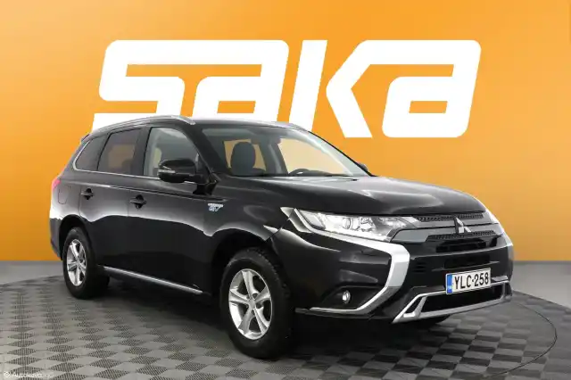 Musta Maastoauto, Mitsubishi Outlander PHEV – YLC-258