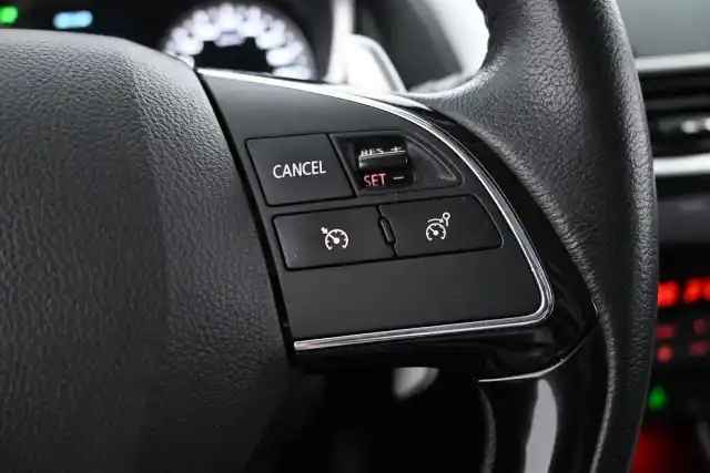 Sininen Maastoauto, Mitsubishi Eclipse Cross – YLC-403